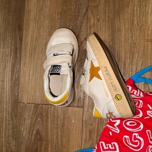 Golden Goose Kids Cream and Yellow Star Sneakers